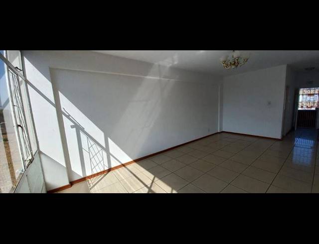 2 BEDROOM APARTMENT FOR SALE IN MARLANDS